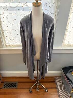 Barefoot Dreams Bamboo Chic Lite Calypso Wrap Cardigan Style 436